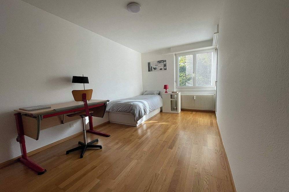 Ganze Wohnung, Modern 3 bedroom apartment near Isb and Basel in Reinach (BL), Region Basel RDK