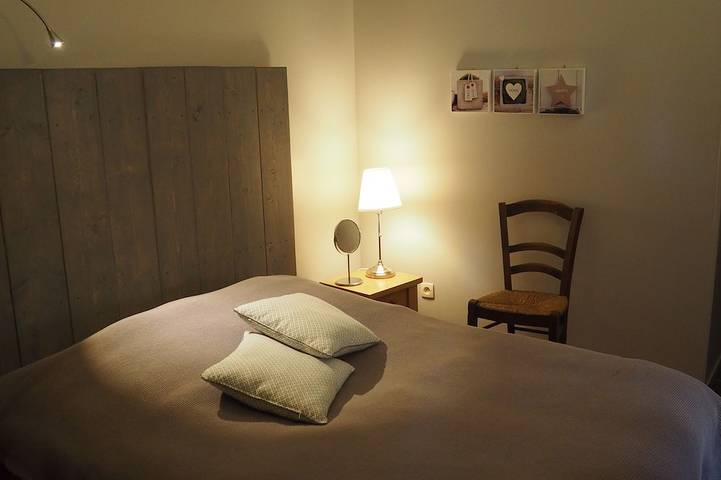 Gîte pour 2 personnes, avec jardin et terrasse, animaux acceptés à Les Eyzies-de-Tayac-Sireuil - 2