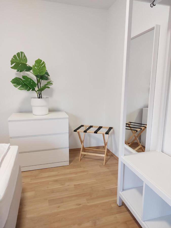 Ferienwohnung für 4 Personen, mit Balkon in Neu-Ulm - 2