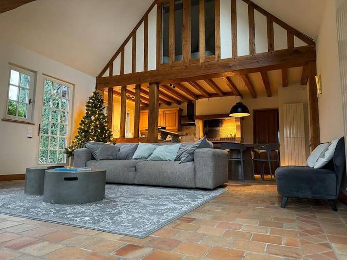 Location de vacances pour 6 personnes, avec jardin et piscine, animaux acceptés à Saint-Pierre-des-Ifs