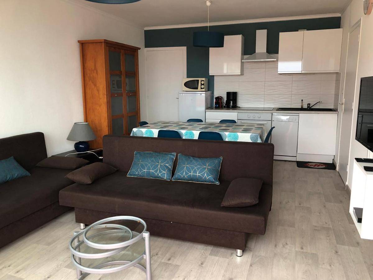 Appartement entier, Les Balcons Rouges - Vue Mer in Sainte Cécile Plage, Camiers
