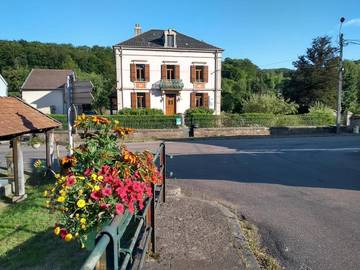 Cottage pour 2 personnes, avec terrasse ainsi que jardin et vue à Fougerolles