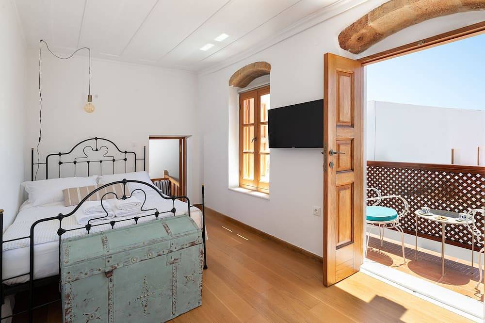 Villa Lindia - 3 Bedroom Traditional Villa in Lindos with roof terrace in Lindos, Rhodes