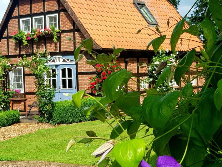 Ferienhaus für 2 Personen, mit Whirlpool und Terrasse sowie Garten - 1