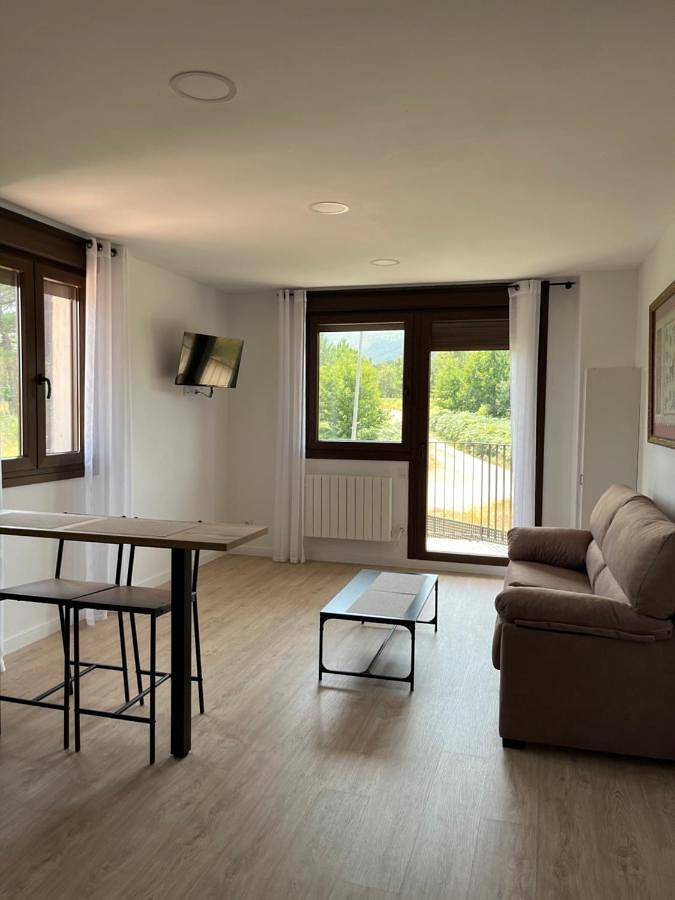Aparthotel para 2 personas, con jardín además de vistas y balcón - 1
