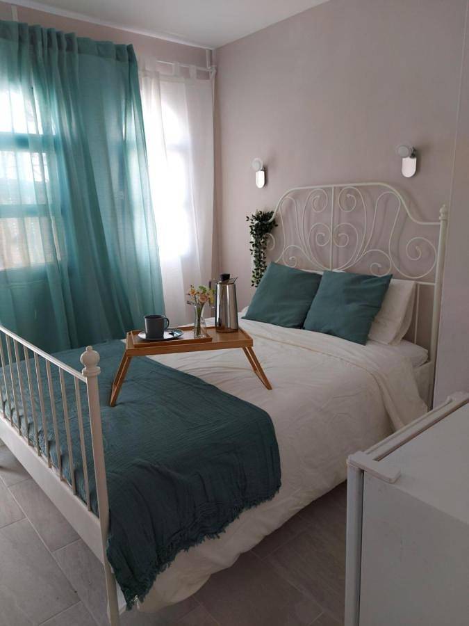 Bungalow para 3 personas, con jardín y piscina, Se admiten mascotas en Campo Internacional