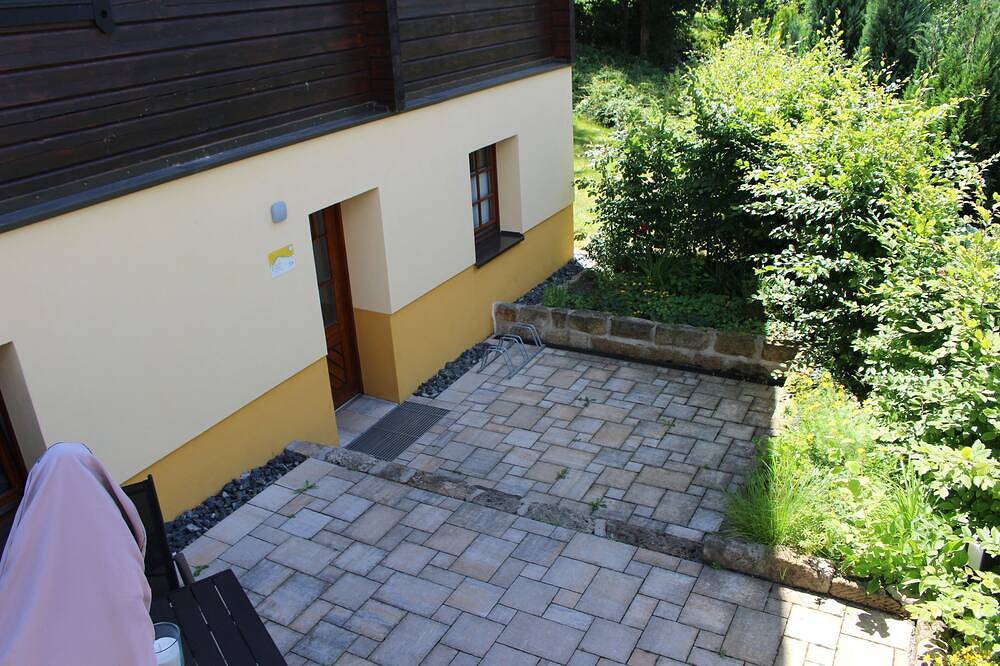 Geheel appartement, Appartement met terras, in het hart van de Elbe zandsteen, ideaal om te wandelen in Porschdorf, Bad Schandau