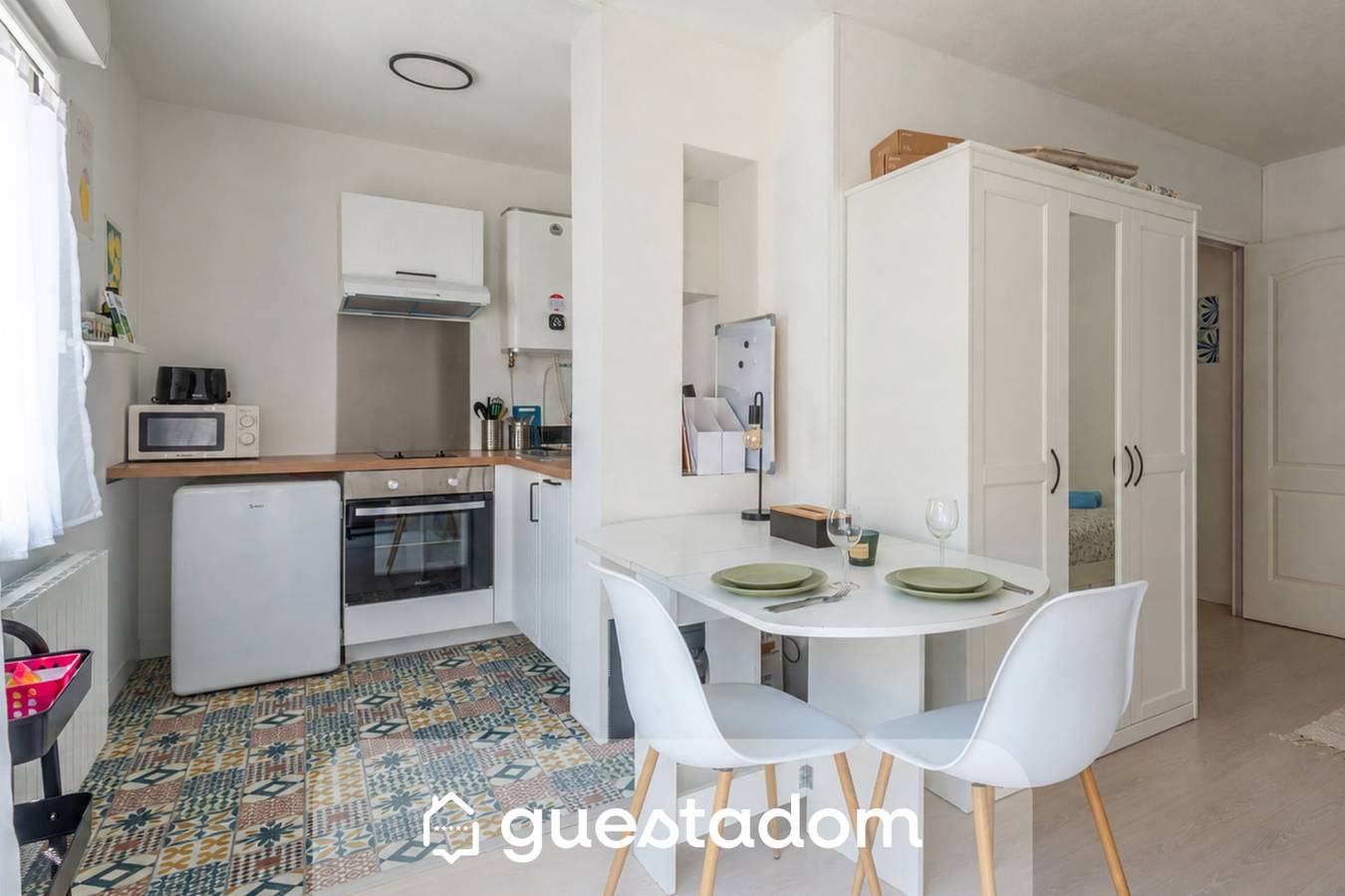 Entire studio, L'Evain - Proche centre-ville et gare in Angers, Angers region