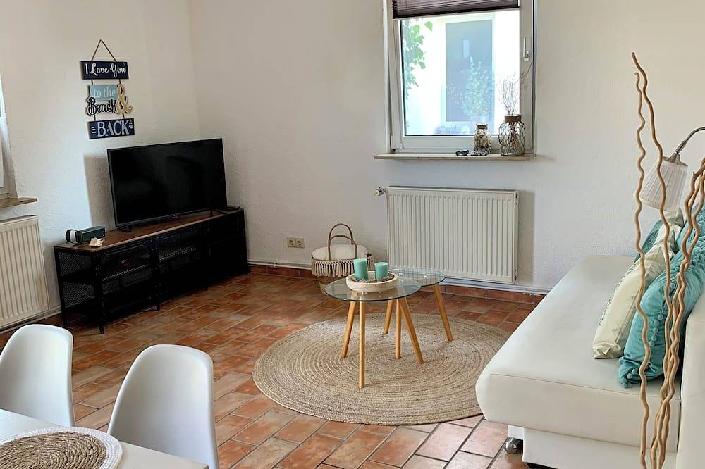 Ganze Wohnung, 5 Minuten vom Freizeitpark entfernt- gemütliche Ferienwohnung an der Ostsee in Rövershagen, Rostock und Umgebung