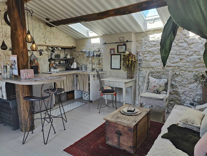 Ganze Wohnung, Historische Provence-Wohnungen in der Nähe von Nizza und Cannes in Roquefort-les-Pins, Mittelmeerküste (Frankreich)