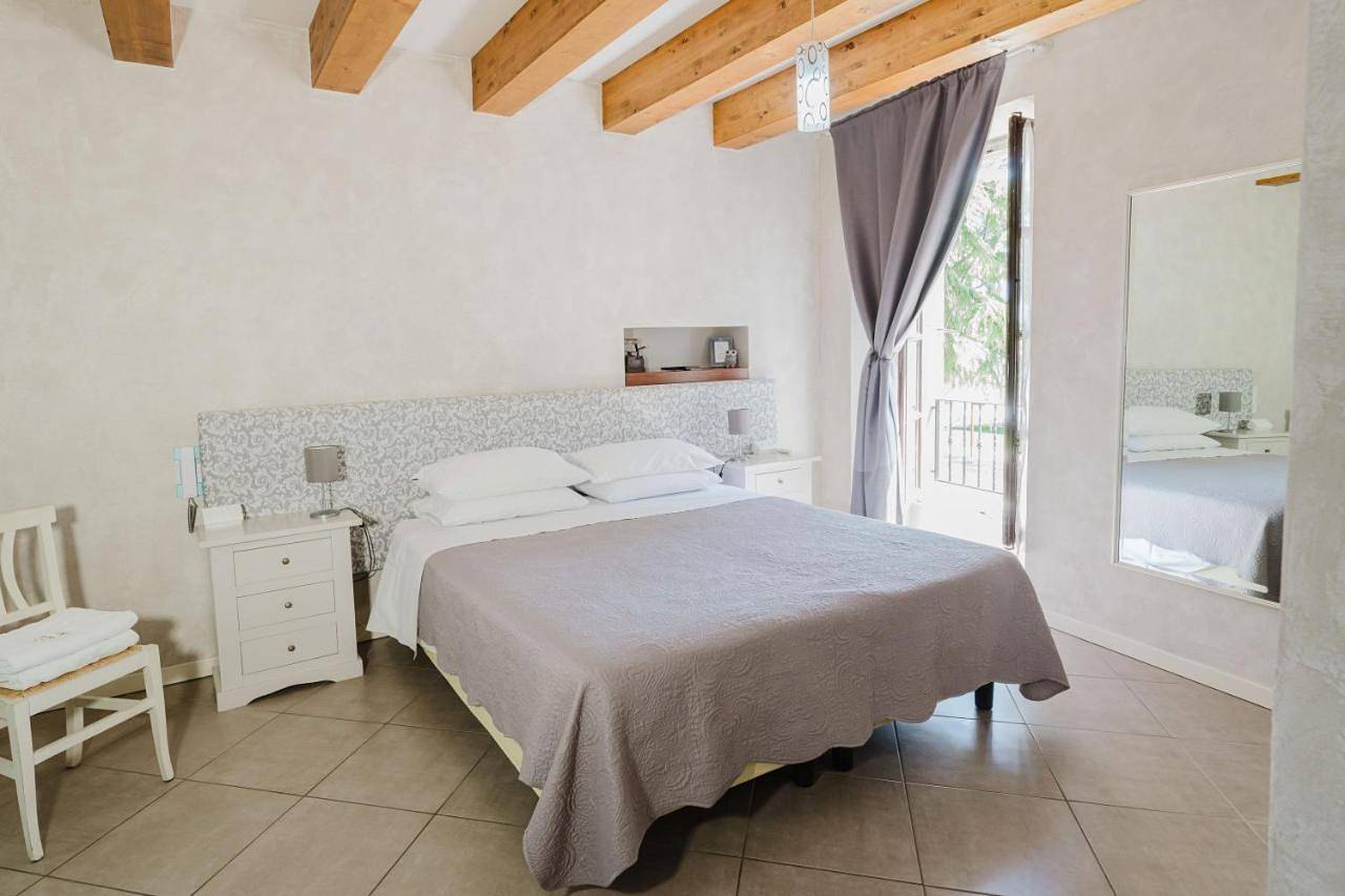 Il Nido dei Gufi Bed and Breakfast in Maderno, Toscolano-Maderno