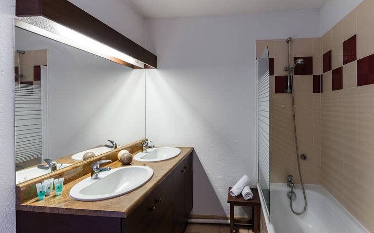 Maison de vacances pour 6 personnes avec sauna in Bergerac, Périgord Pourpre