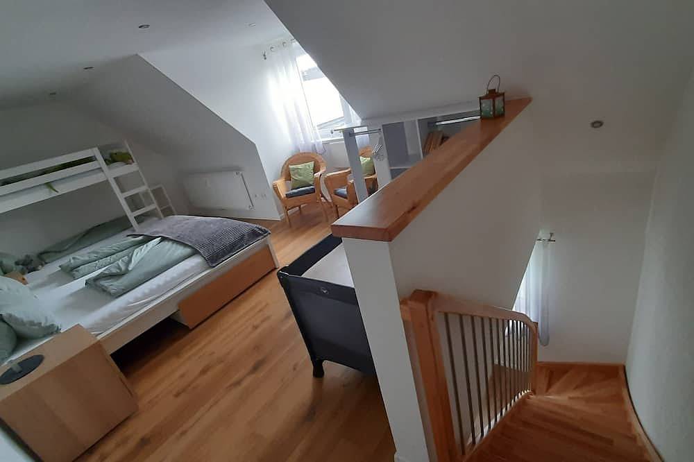 Ganze Wohnung, Gästehaus Buberl, nahe Legoland und Skylinepark in Krumbach (Schwaben), Bayerisch Schwaben
