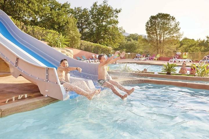 Mobil home pour 6 personnes, avec jacuzzi et bassin pour enfant à Laroque-des-Albères - 2