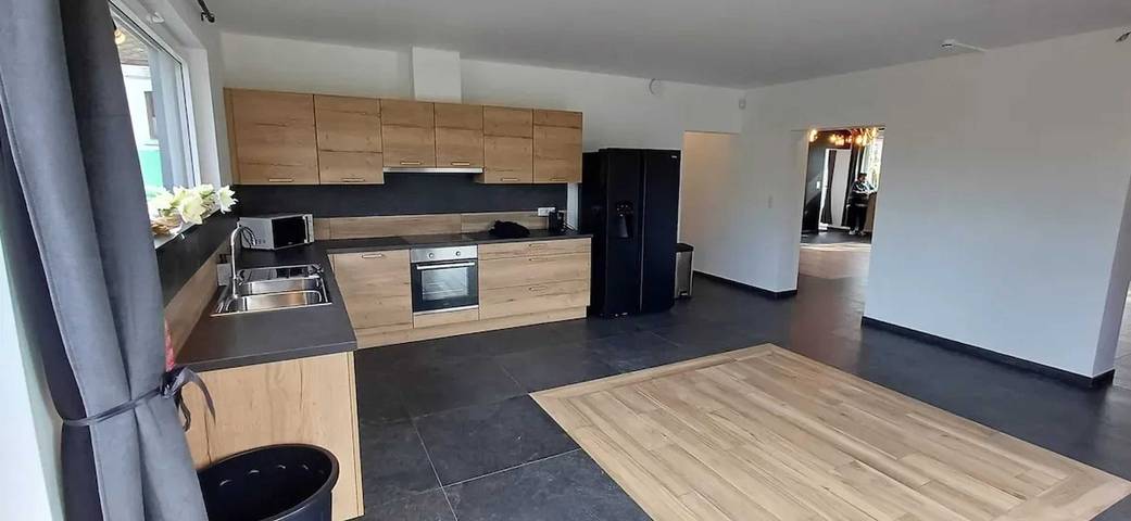 Charmantes Chalet in Roisin, 400 m² mit Terrasse in Honnelles, Hennegau