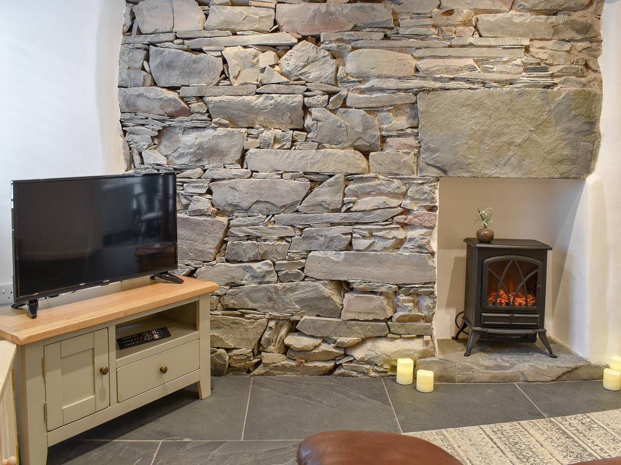 Ugly Duckling Cottage in Broughton in Furness, Lake District