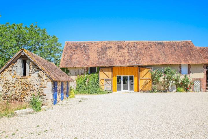 Ferienhaus für 45 Personen, mit Sauna und Pool sowie Garten in Burgund - 2
