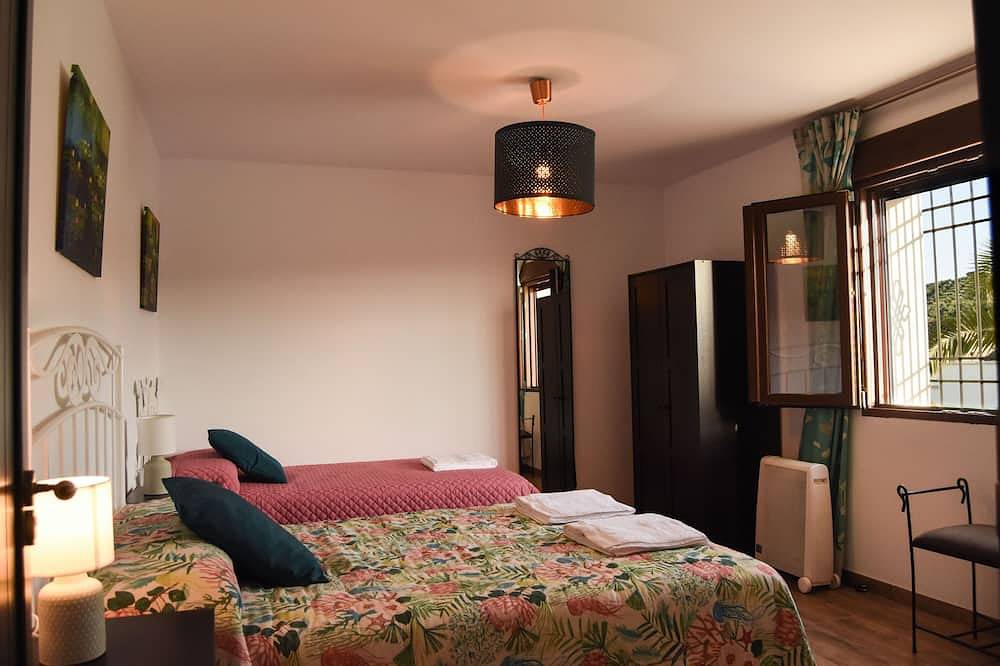 Villa en el sur de Córdoba: ¡En el centro de Andalucía! in Rute, Sierras Subbéticas