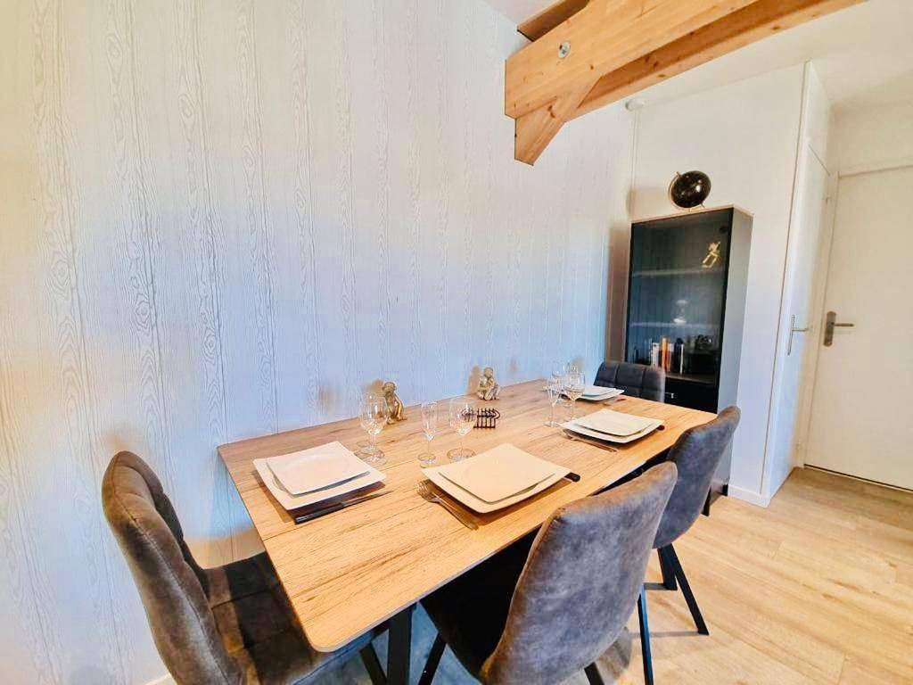 Appartement entier, Rue de Reims super T3 tout équipé et parking privé in Bétheny, Marne