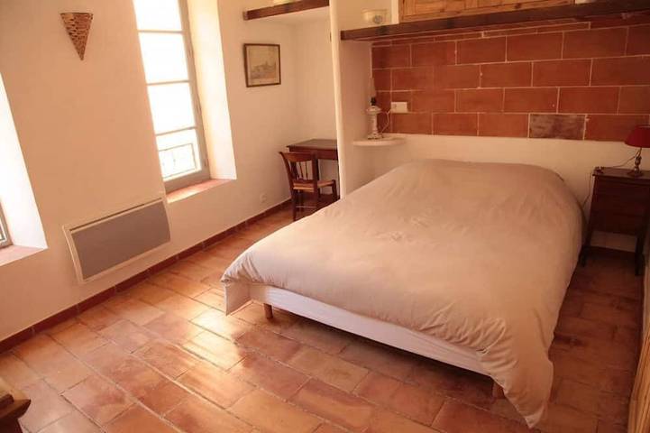 Gîte pour 14 personnes, avec jardin à Cabasse - 2