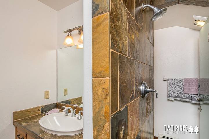 Vacation rental for 12 people in Big Sky