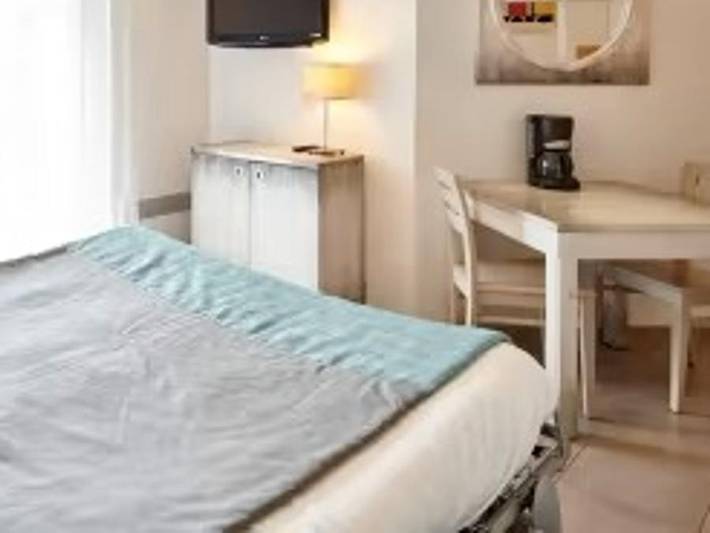 Camping für 2 Personen, mit Terrasse und Sauna in Bénodet - 2