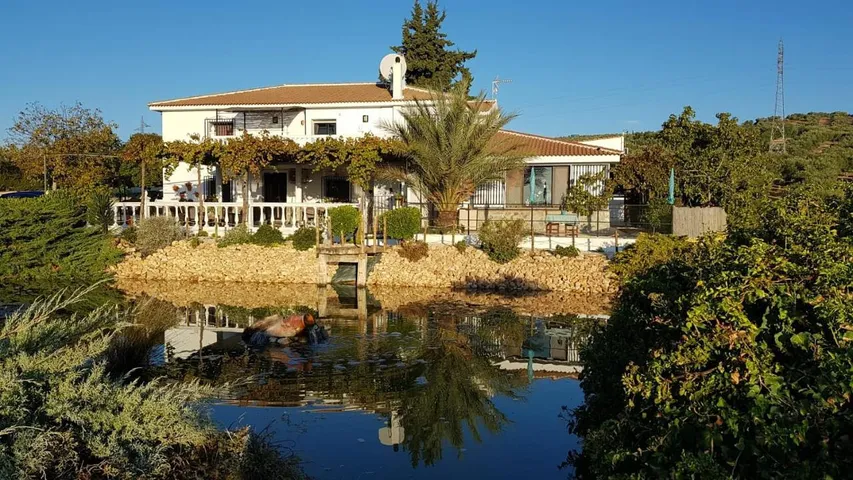 Chambre d’hôte pour 2 personnes, avec piscine ainsi que jacuzzi et jardin - 1