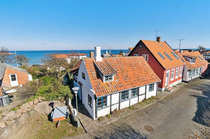 Ferieudlejning for 6 personer, med Terrasse i Sandvig