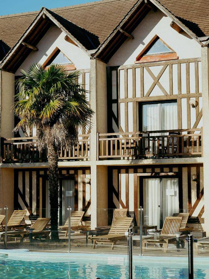 Hôtel pour 2 personnes, avec jardin ainsi que piscine et sauna à Saint-Gatien-des-Bois - 2