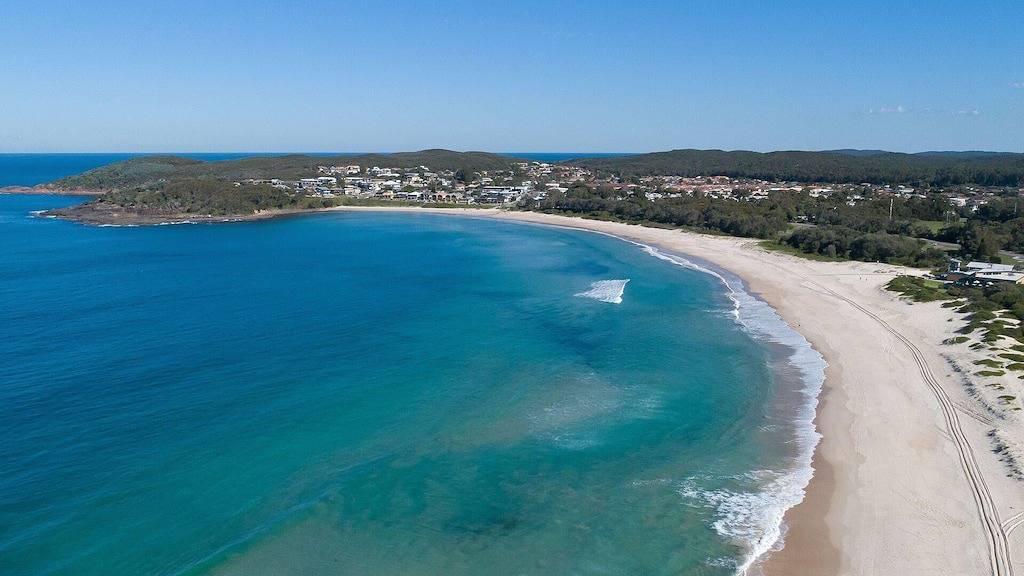 \"Barefoot\" 7/44 Marine Drive - Fabulous Fingal Bay in Fingal Bay, Hunter Valley