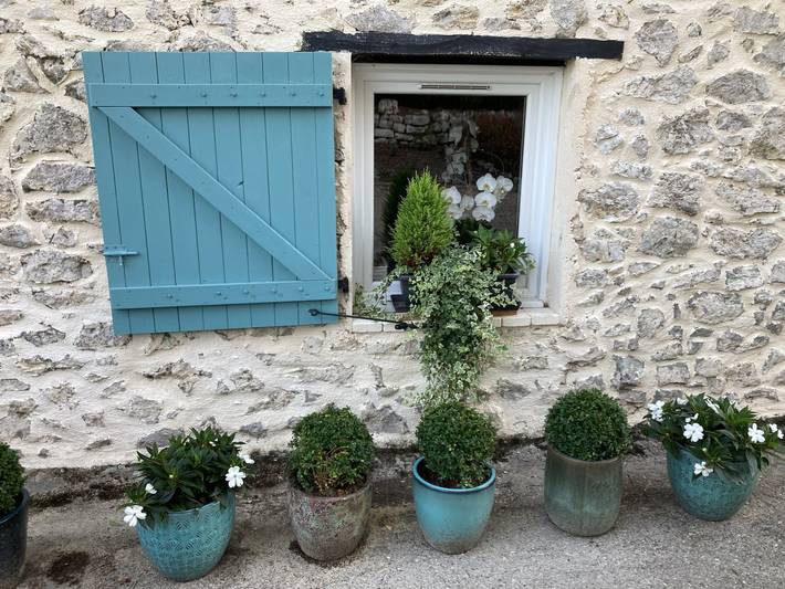Chambre d’hôte pour 4 personnes, avec jacuzzi ainsi que piscine et jardin, animaux acceptés