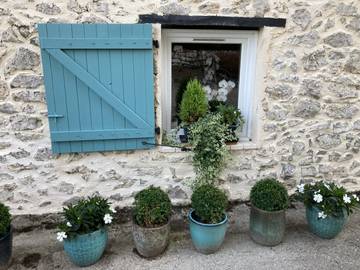 Chambre d’hôte pour 4 personnes, avec piscine ainsi que jardin et jacuzzi, animaux acceptés en Dordogne