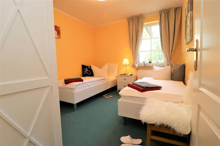 Ferienwohnung für 6 Personen, mit Garten in Wustrow - 4