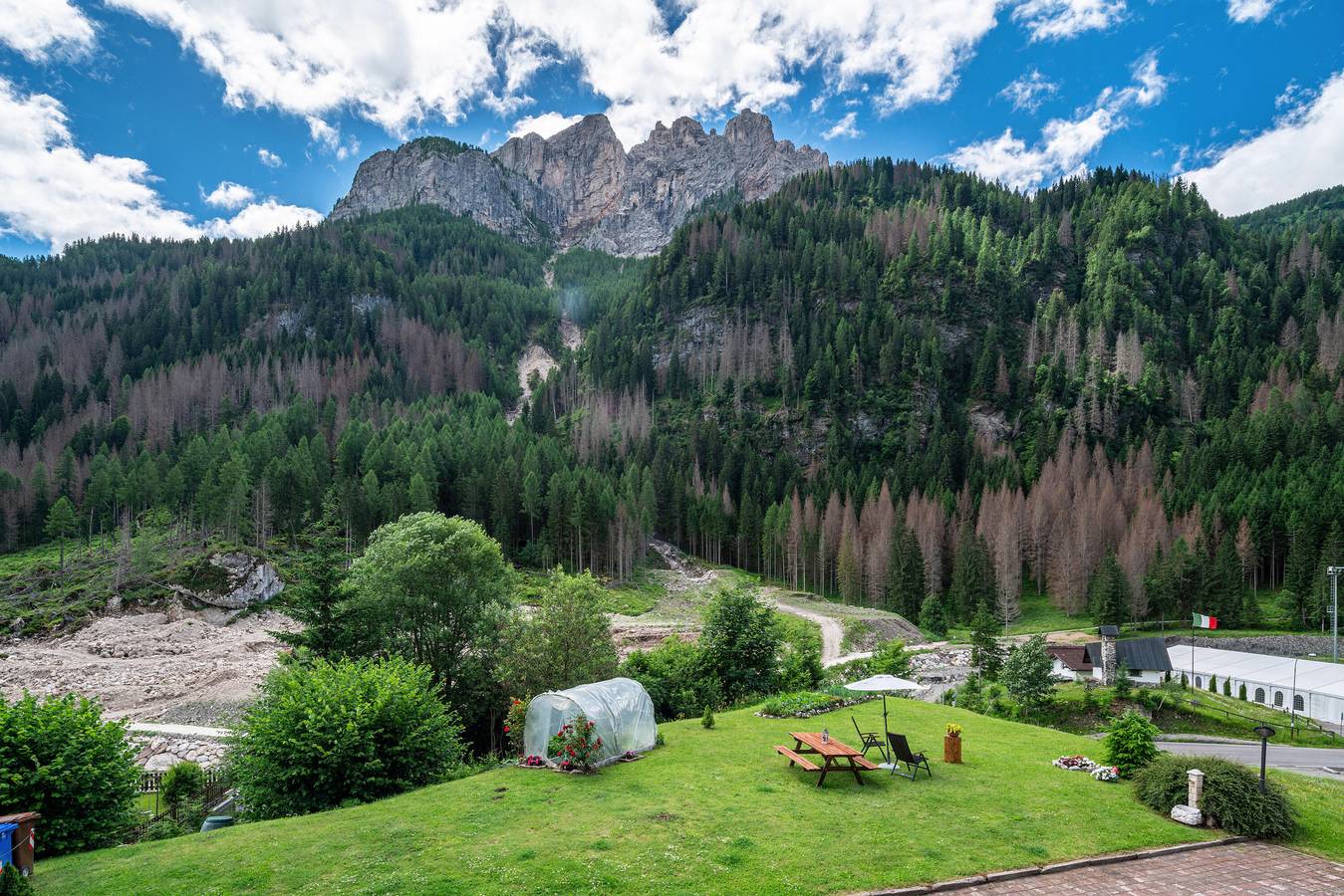 Monolocale intero, Monolocale 'Appartamento Monolocale 4' con vista sulle montagne, giardino in comune e Wi-Fi in Rocca Pietore, Dolomiti Superski