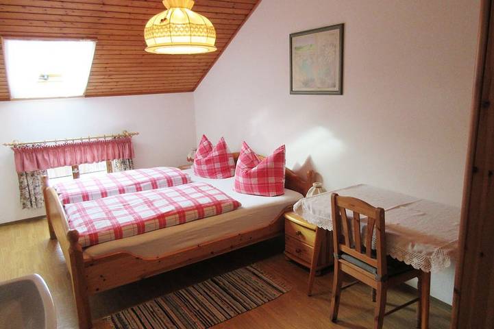 Ferienwohnung für 7 Personen, mit Balkon und Garten in Taching am See - 3