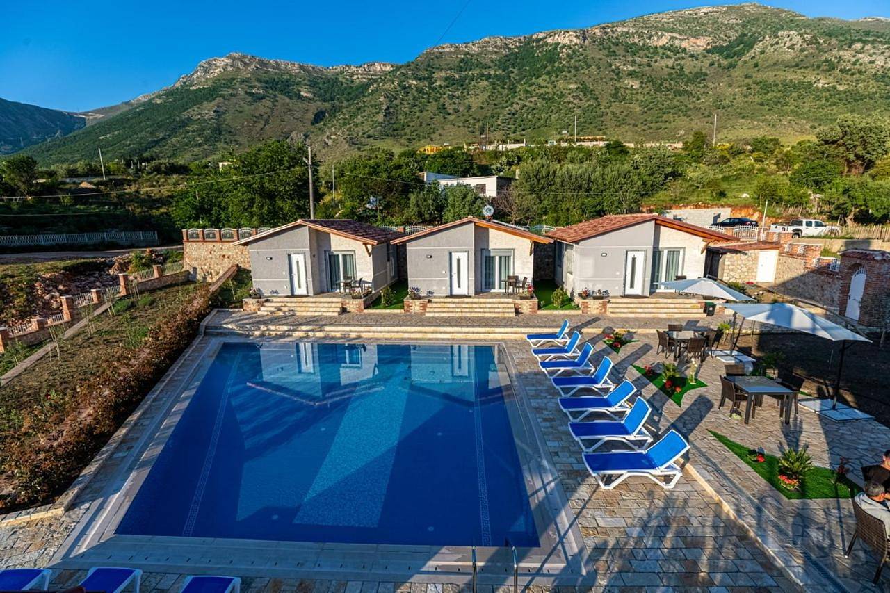 Apartment with Mountain View in Orikum, Vlorë
