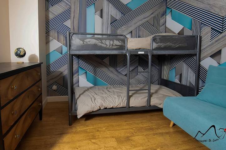 Location de vacances pour 14 personnes, avec jardin ainsi que terrasse et jacuzzi dans Neuvéglise-sur-Truyère - 4