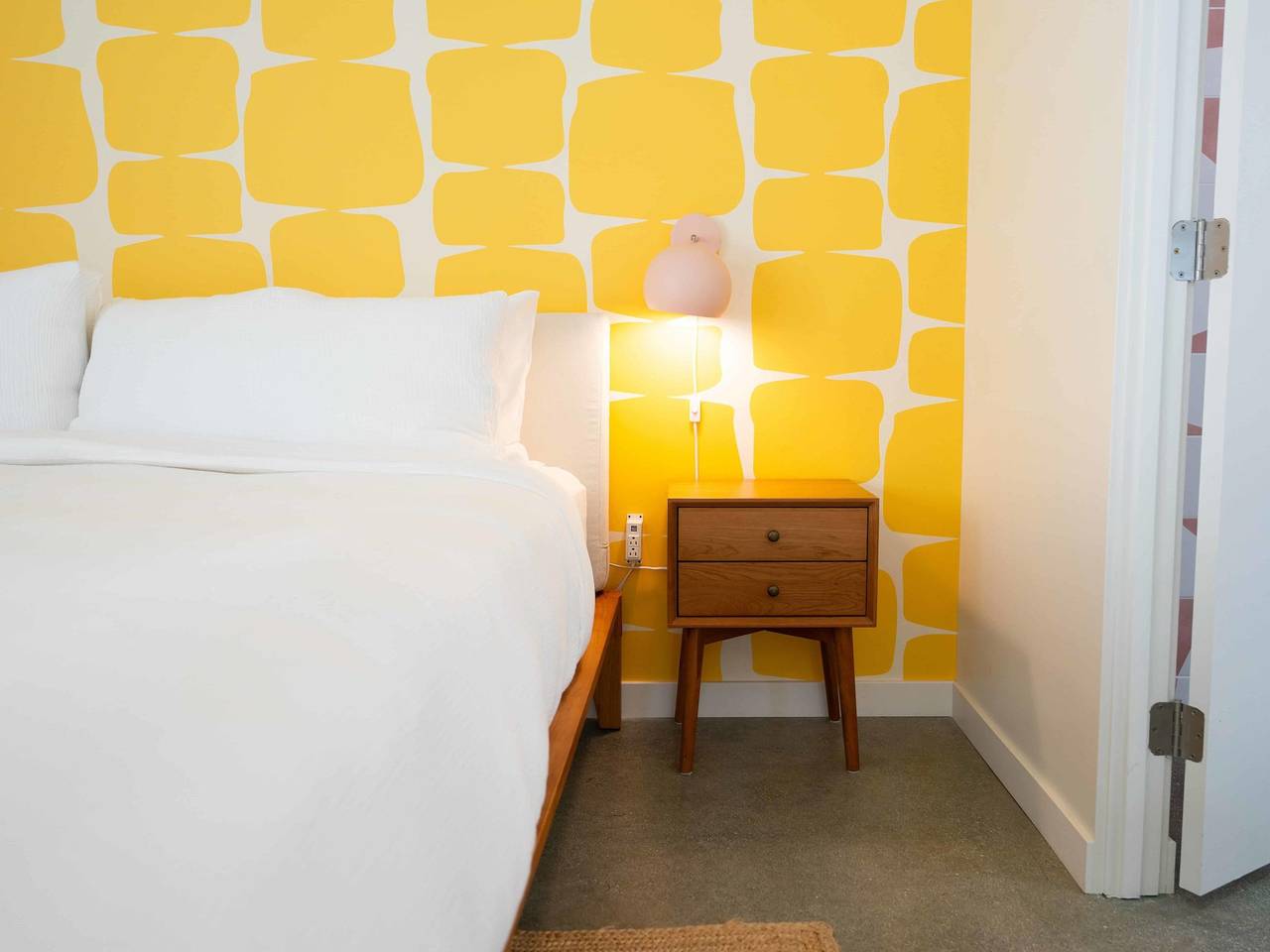 Estudio entero, Deluxe Room 1 King Bed Kitchen Pool View in Palm Springs, Coachella Valley