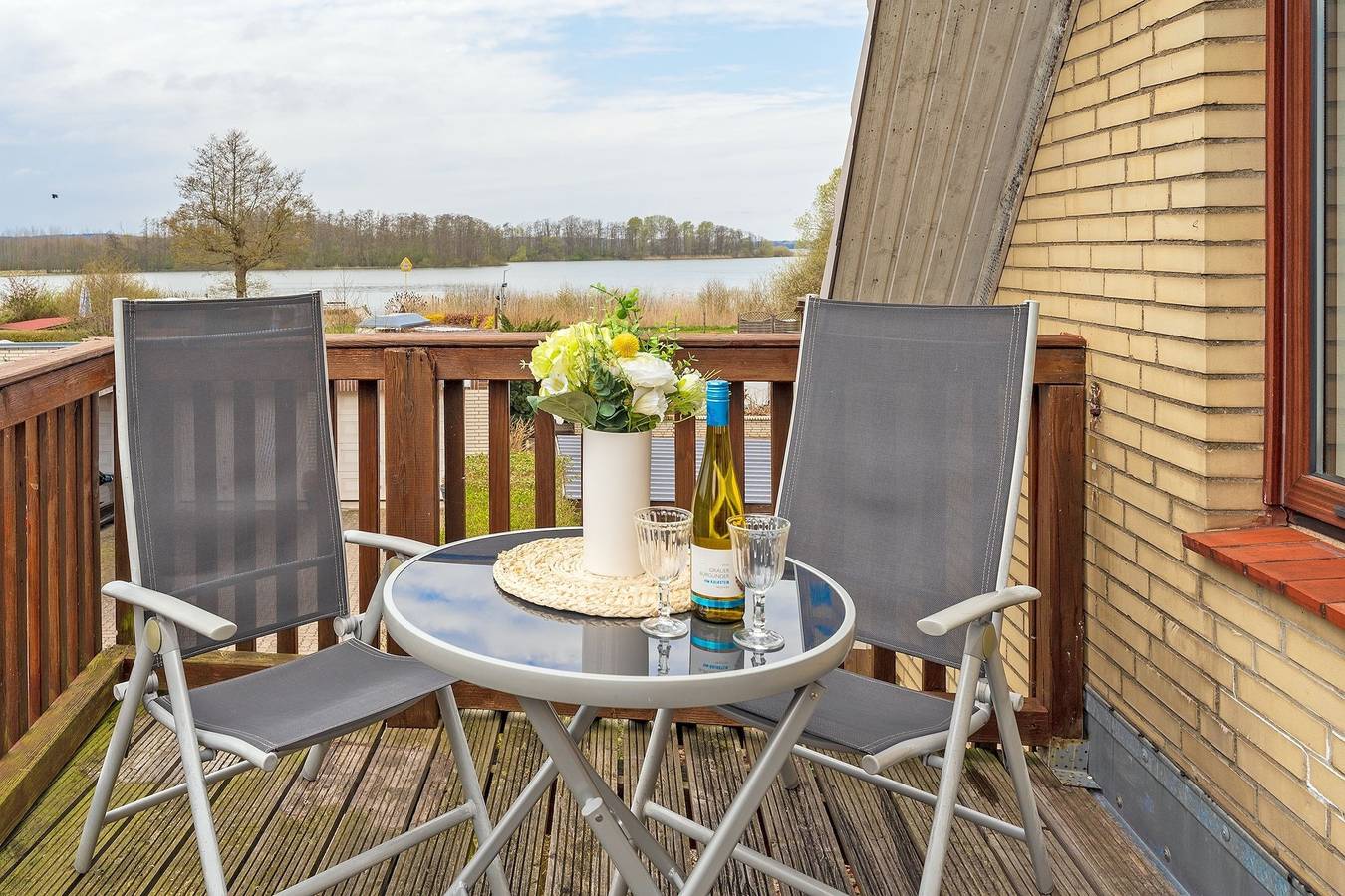 Ganze Ferienwohnung, Haus Schwanensee Seeblick Bischofsee in Plöner See, Ostholstein