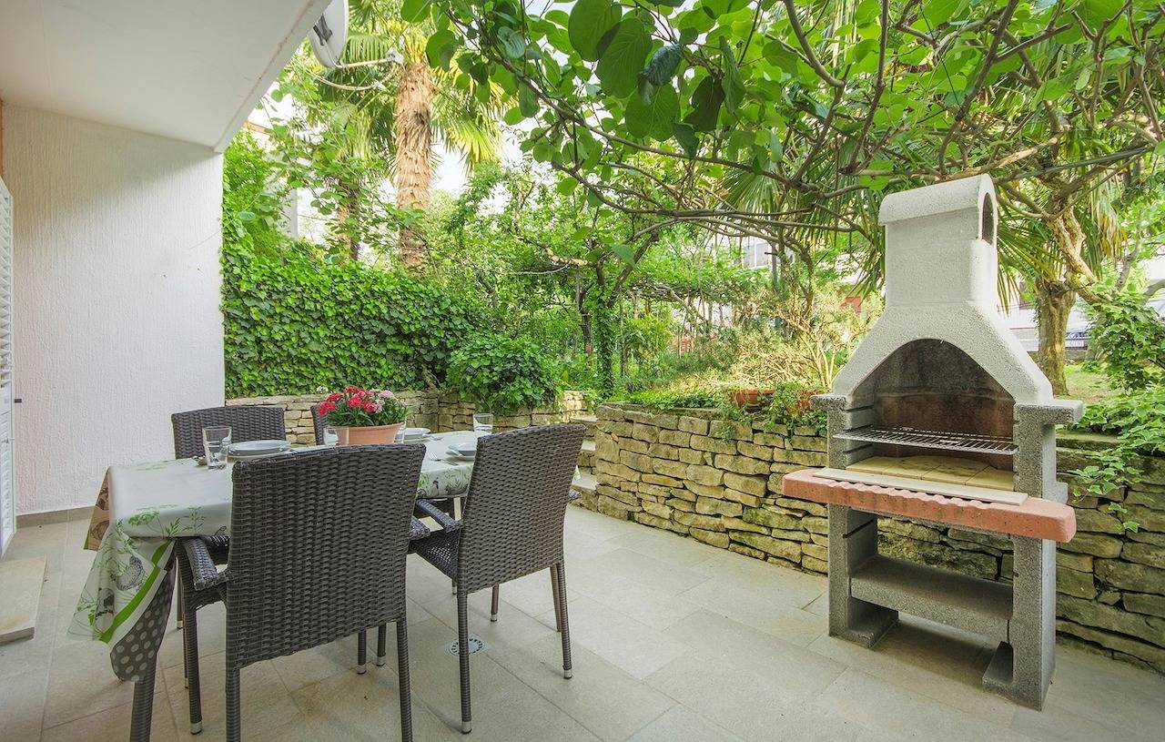 Apartamento entero, Apartamento de vacaciones para 3 personas con balcón/terraza in Poreč, Grad Poreč