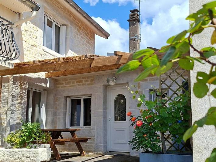 Location de vacances pour 5 personnes, avec terrasse et vue, animaux acceptés à Voiteur - 2