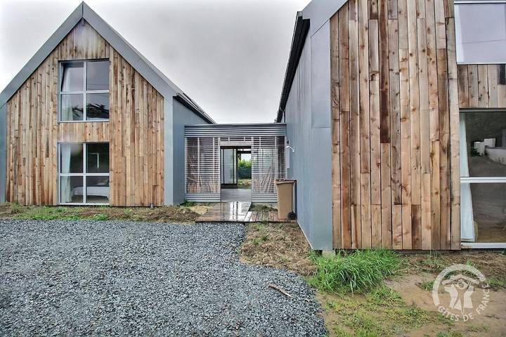 Gîte pour 4 personnes, avec terrasse et jardin