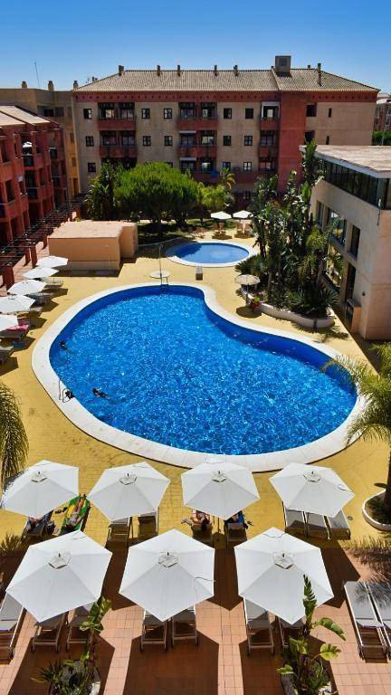Apartamento de férias para 4 pessoas, com piscina e varanda e ainda vista - 1