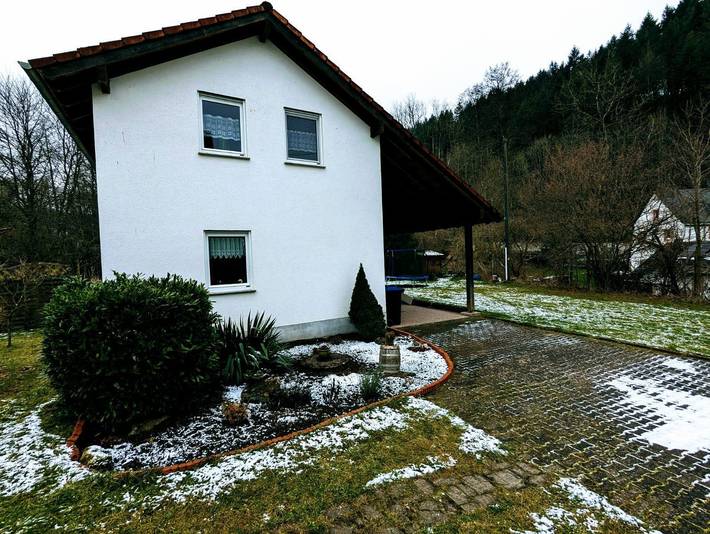 6-Bett Ferienhaus, 2x Bad/Wc, 3 Schlafräume in Schutz, Vulkaneifel