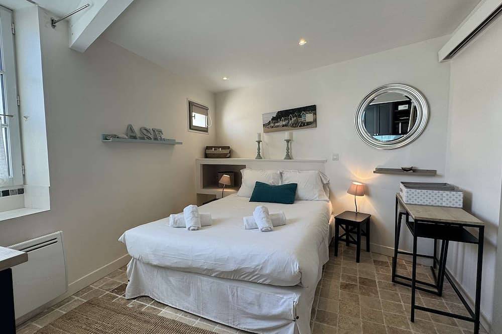Charming villa in the heart of the village of Ars in Ars-en-Ré, Ile de Re