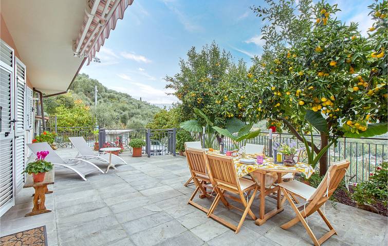 Ferienhaus für 4 Personen, mit Garten in Dolcedo