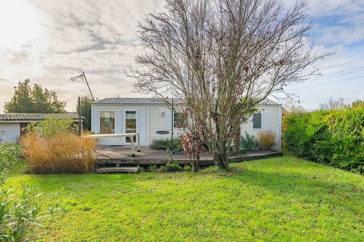 Mobil home pour 4 personnes, avec jardin à Saint-Nazaire-sur-Charente