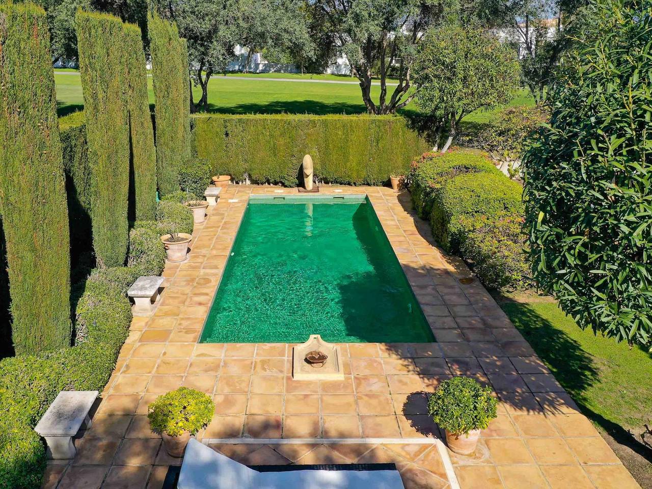 Elegant Villa For Golfers: Outdoor Bbq, Pool And Solarium, Plus Home Cinema Room in Guadalmina, San Pedro Alcantara