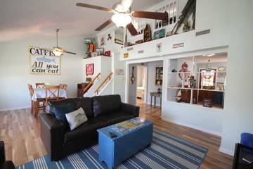 Log Cabin for 8 People in Lake of the Ozarks, Ozark Mountains, Photo 1