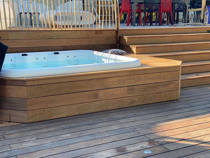Location de vacances pour 10 personnes, avec jacuzzi ainsi que jardin et piscine à Semussac - 2